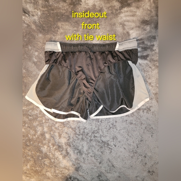 Danskin SzL Athletic shorts - Picture 3 of 8